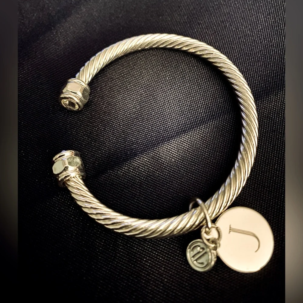 MARLEYLILLY Monogrammed “J” Silver Cable Bracelet - Picture 3 of 9